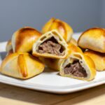 Esfiha Na Airfryer: Aberta E Com Recheio De Carne, Uma Delícia 2 Esfiha Na Airfryer: Aberta E Com Recheio De Carne