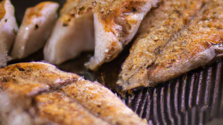 Imagem de um filé de tilápia assado em uma airfryer. O filé é coberto com uma crosta crocante e fica sobre uma cama de vegetais. O texto "Filé De Tilápia Assado Na Airfryer: Pronto Em 20 Minutos" aparece na parte superior da imagem.