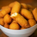 Palitos De Mussarela Empanados Na Airfryer: Receita Muito Fácil 2 Palitos De Mussarela Empanados Na Airfryer
