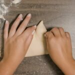 Preparando A Massa Do Croissant De Forma Simples 2 Croissant caseiro