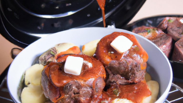 Imagem de uma Airfryer com uma panela contendo um vulcão de carne moída coberto com purê de batatas. A carne moída é temperada e cozida na Airfryer, enquanto o purê de batatas é feito com manteiga, leite e temperos. O vulcão de carne moída e o purê de batatas são servidos juntos, criando uma refeição fácil e deliciosa.