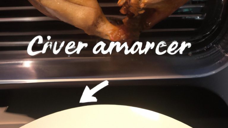 Imagem de corações de galinha dourados e crocantes cozidos na Airfryer, servidos em um prato com um ramo de alecrim como guarnição.