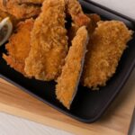 Lombinho Empanado Frito Na Airfryer (Schnitzel / Tonkatsu) 2 Lombinho Empanado Frito Na Airfryer (Schnitzel / Tonkatsu)
