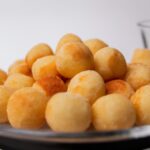 Petiscos Dadinhos de Tapioca na Airfryer
