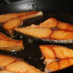 Salmão Grelhado Na Fritadeira Sem Óleo 2 Salmão Grelhado na Fritadeira Sem Óleo
