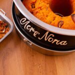Bolo de Cenoura com Nozes na <a href=