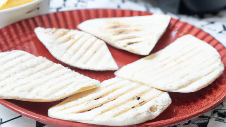 Revolutionize seu lanche com uma revelação: chips de pão pita feitos em 10 minutos!